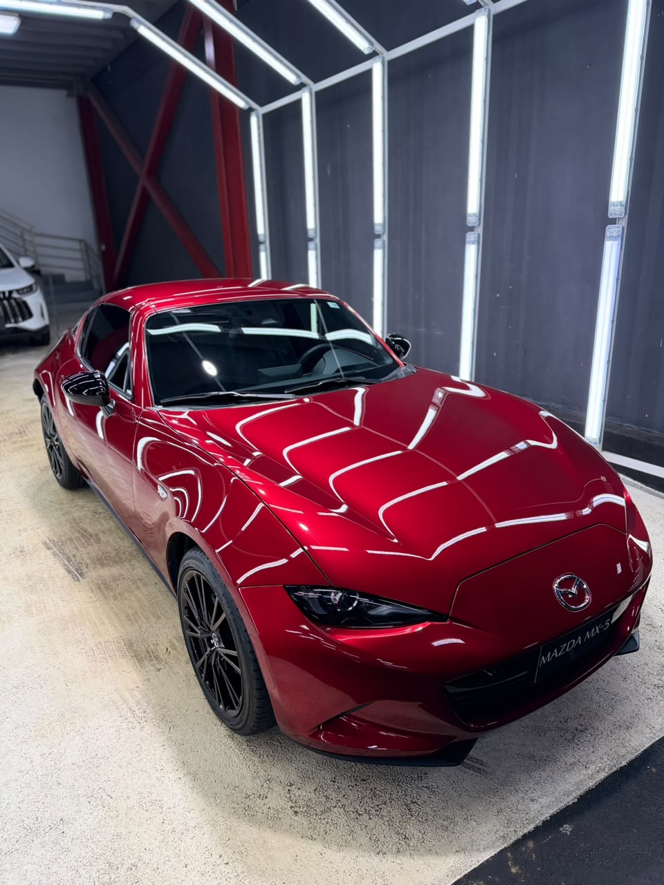 Mazda MX-5 con silvines pulidos